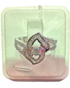 Baguette Cut Diamond Ring（长条形切割）