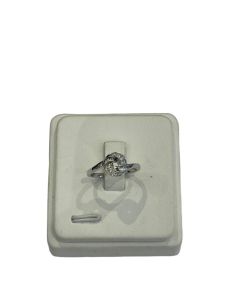 Mobius Design Diamond Ring